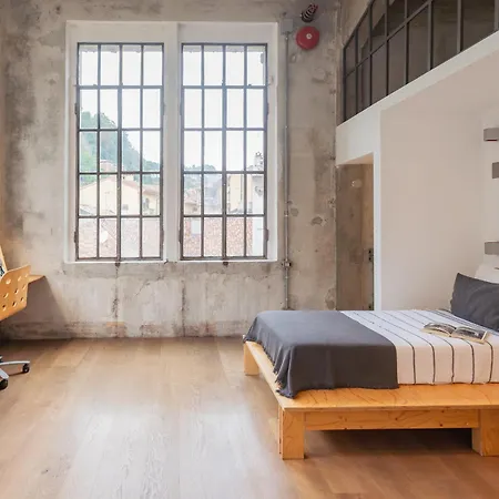 Design Loft With Private Parking *