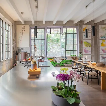 شقة Design Loft With Private Parking كومو